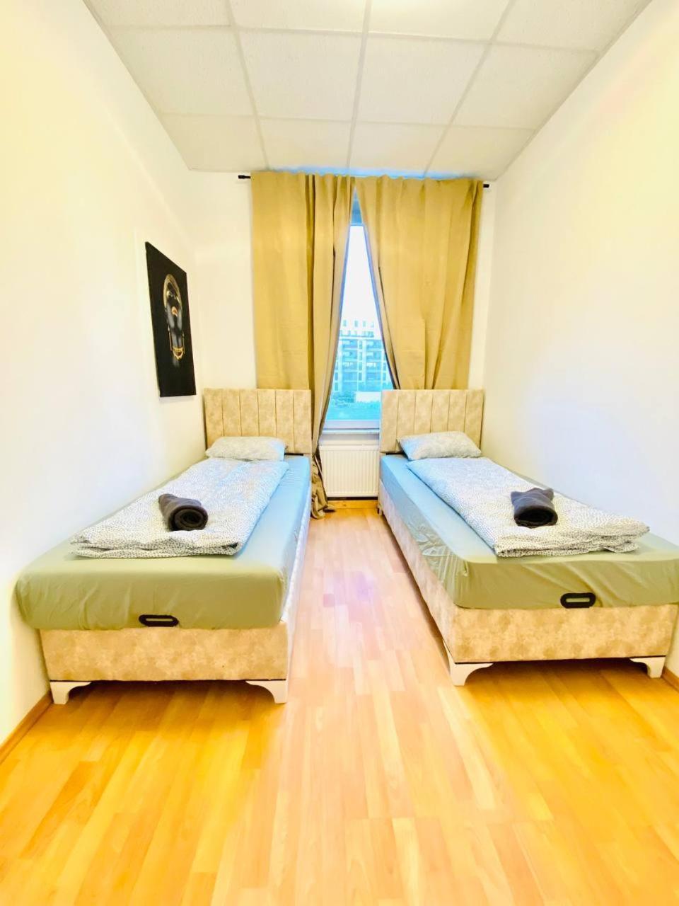 Comfortable Room In The 23Rd District Of Vienna Fr4 エクステリア 写真